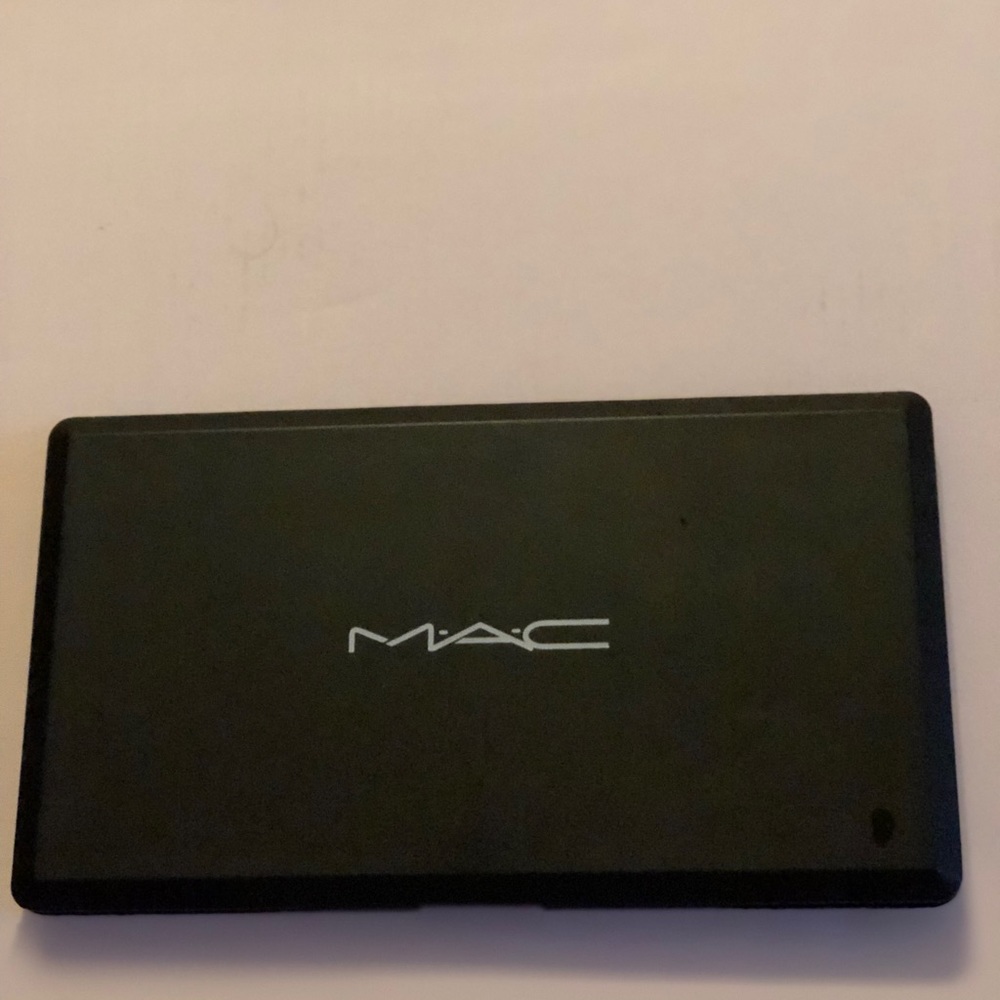 Authentic Mac blush palette